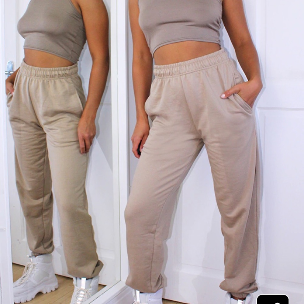 PrettyLittleThing Sweats🤎